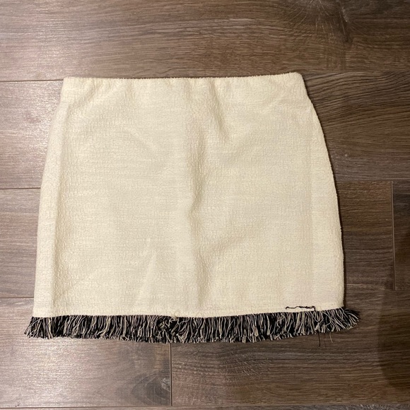 Zara skirt - Picture 4 of 4